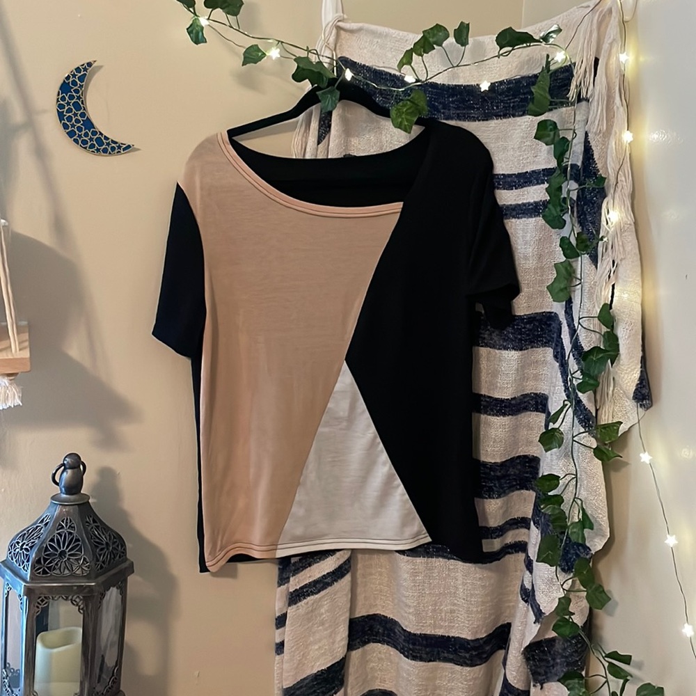 Abstract Tri-Colored T-Shirt from SHEIN